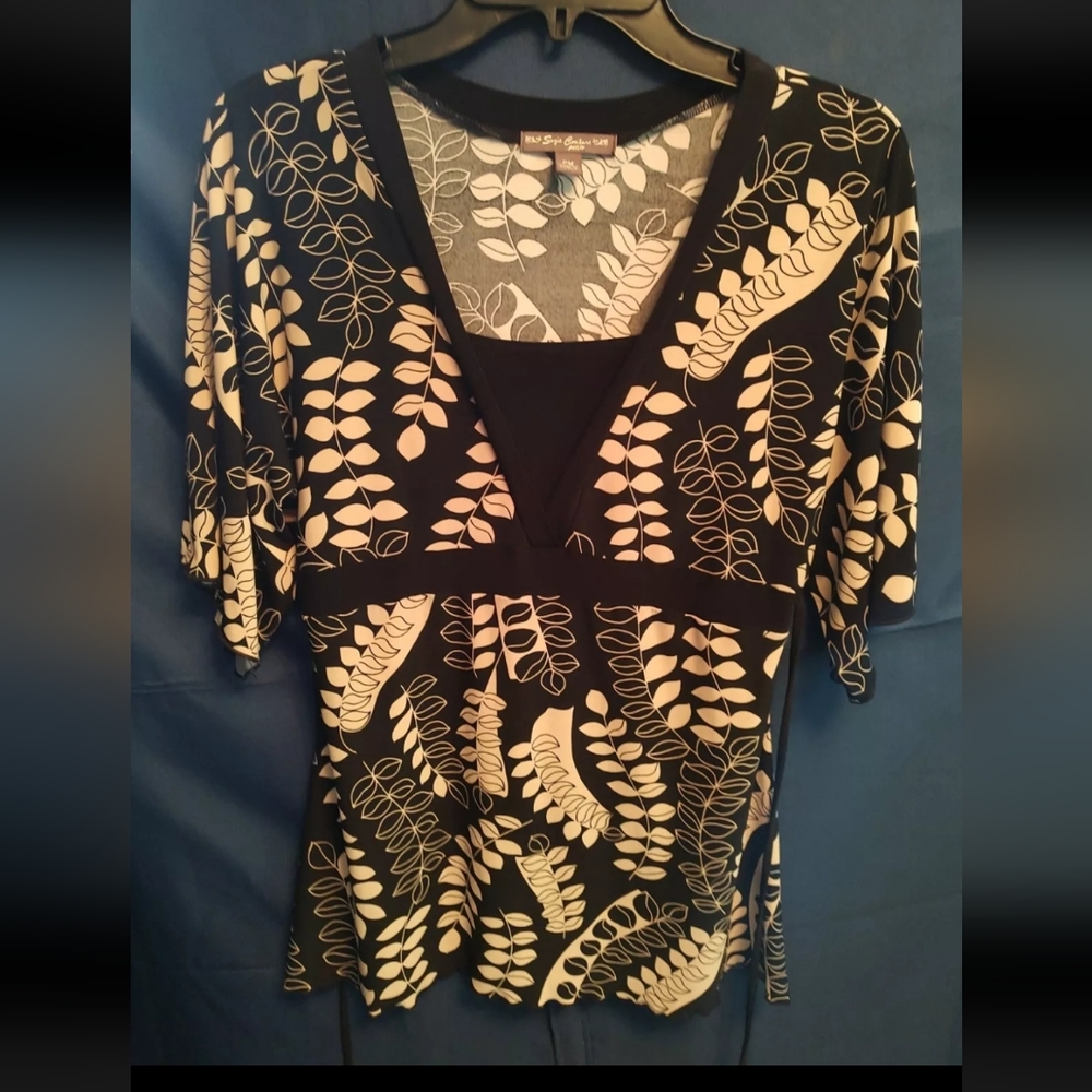 Suzie Couture Petite Women's Black and Cream Leaf Pattern 3/4 Sleeve Medium